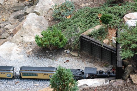 O gauge train. Photograph and copyright by Barbara Mattio, 2016